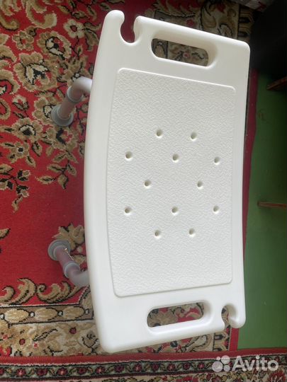 Стульчик для купания в ванной