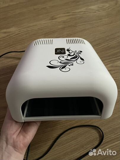 Лампа для ногтей