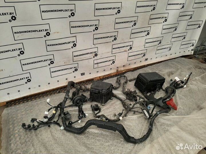 Проводка подкапотная (блока предохранителей)