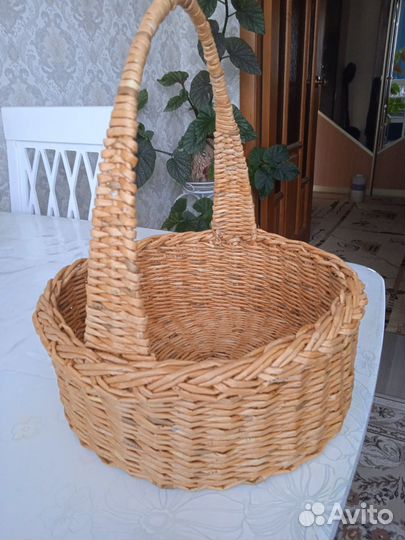 Корзина плетеная