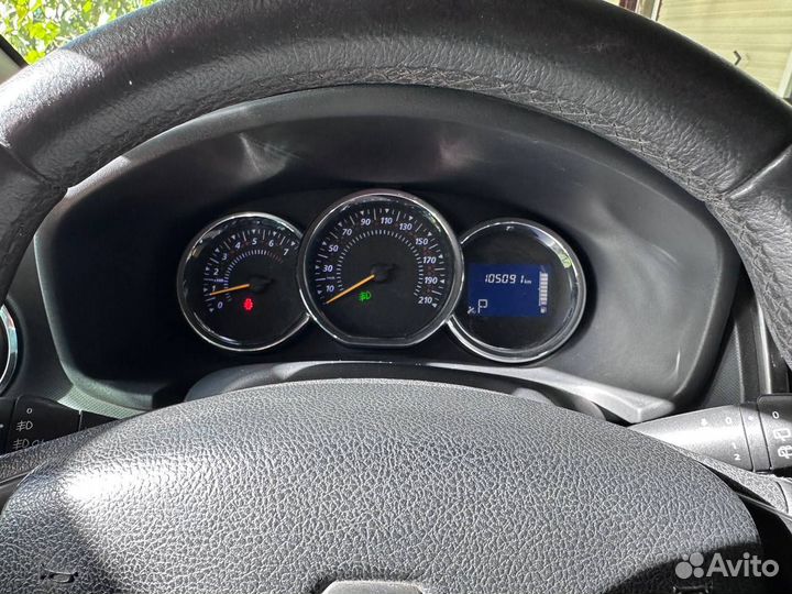 Renault Sandero Stepway 1.6 AT, 2017, 105 000 км