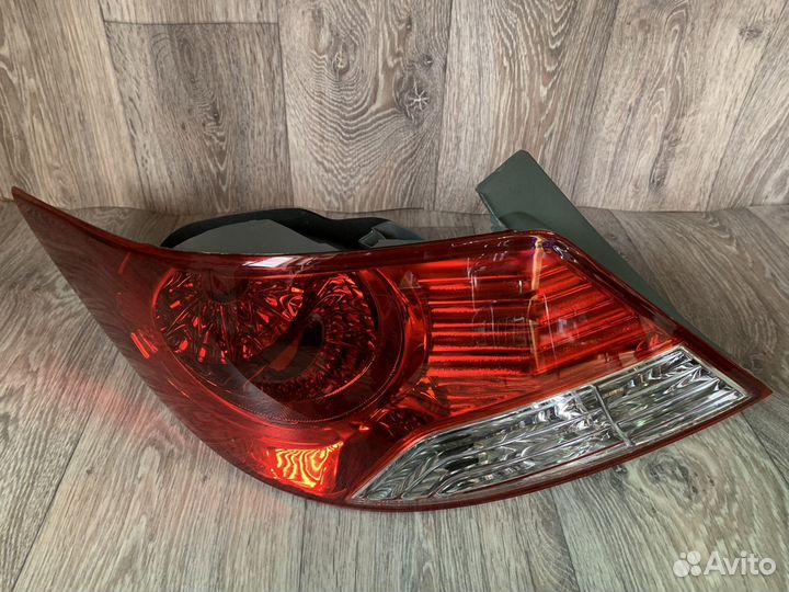 Фонарь задний левый Hyundai Solaris