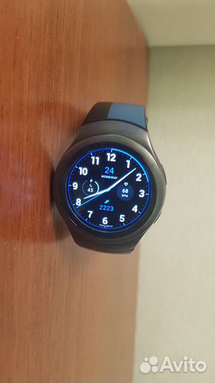 Часы samsung Gear S2