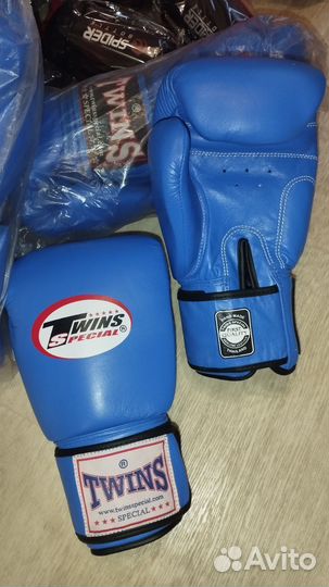 Боксерские перчатки twins 12.10oz.Кикбоксинг, мма