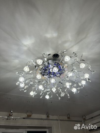 Люстра потолочная