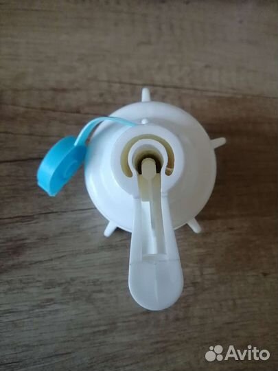 Дозатор на бутыль