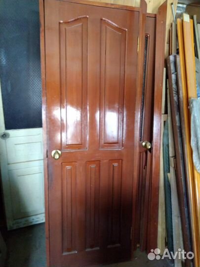 Двери из массива сосны бу