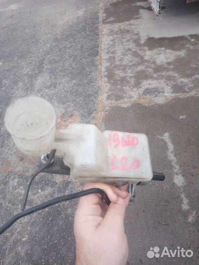 Продам цилиндр тормозной главный на Тойота Ноах