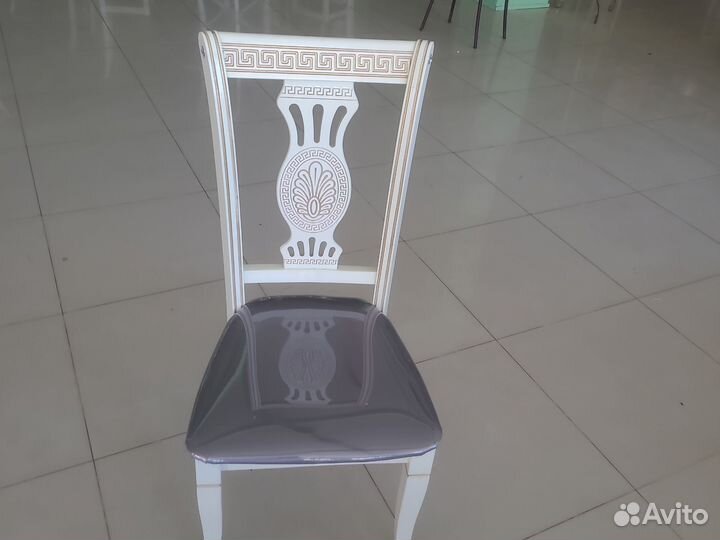 Стул кухонный