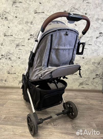 Прогулочная коляска б/у