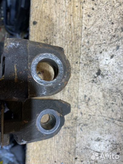 Поворотный кулак передний правый Audi A4 B5 X21