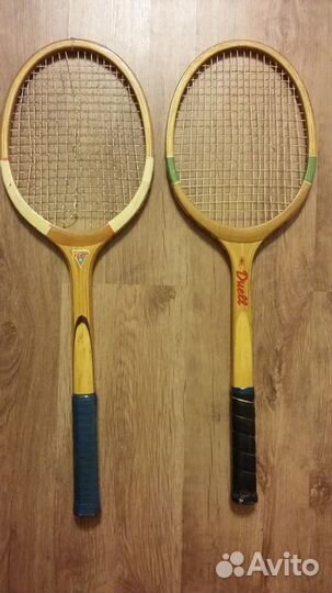 Теннисная ракетка