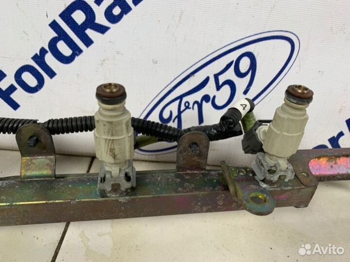 Рампа топливная Nissan Almera N15 2.0 (SR20DE)