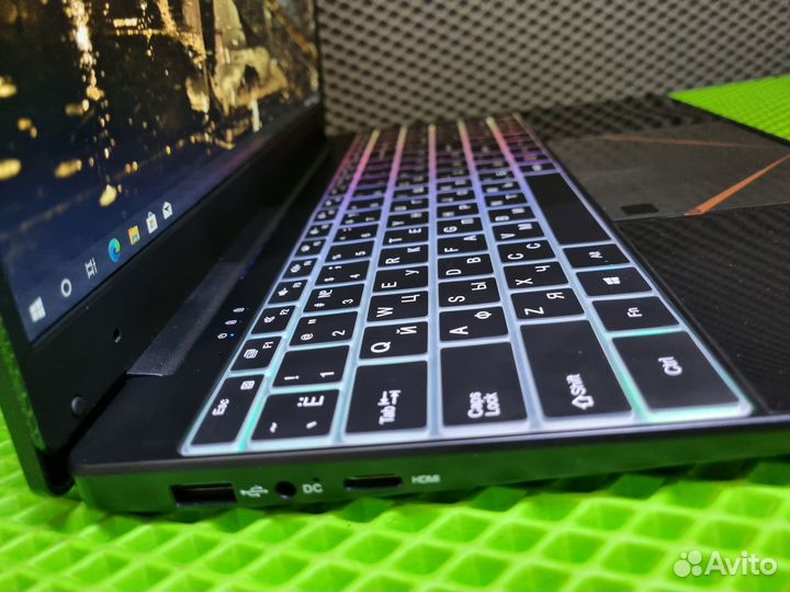 Ноутбук Новый intel i7/16Gb/SSD 512Gb FHD RGB