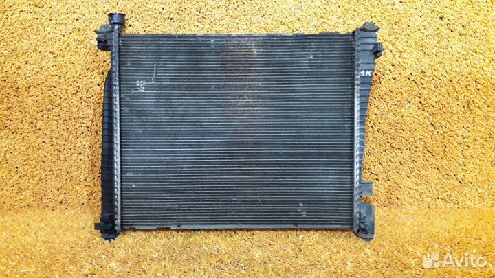Радиатор двигателя (двс) Jeep Grand Cherokee WK2