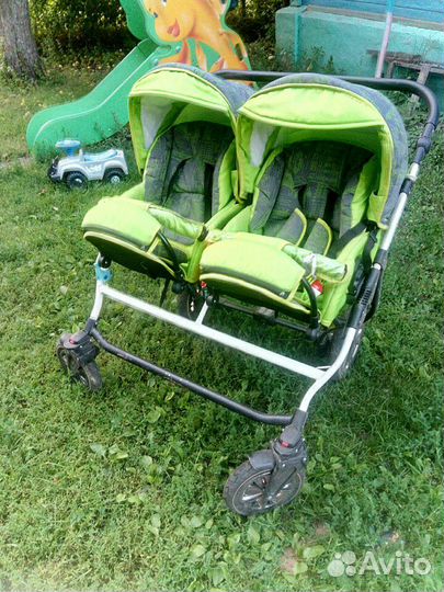 Коляска для двойни