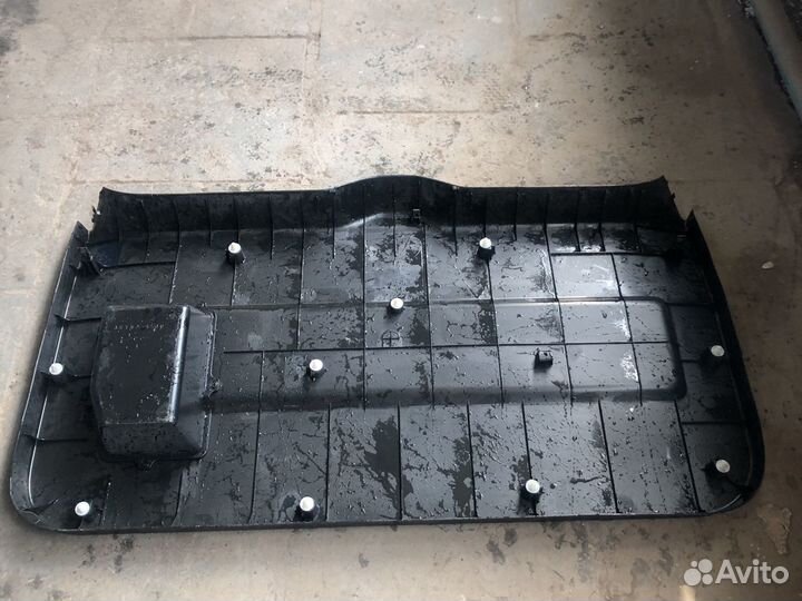 Накладка крышки багажника suzuki grand vitara