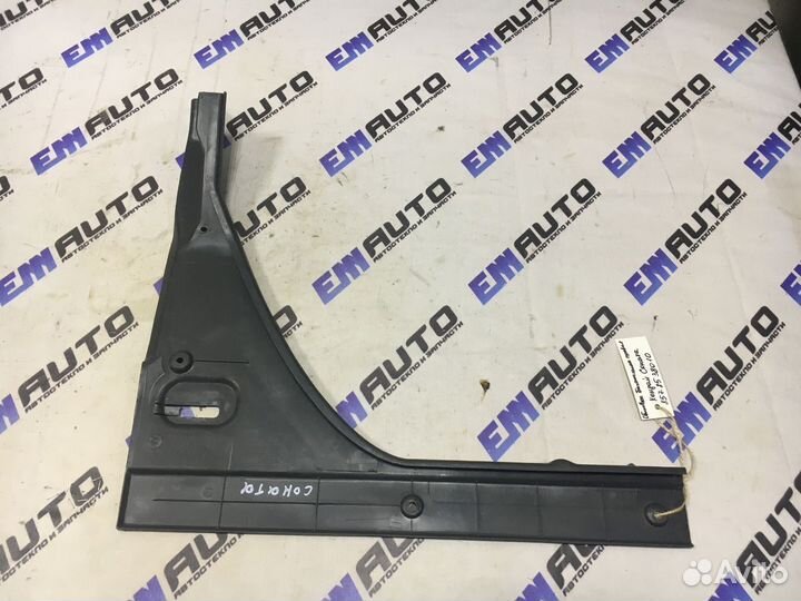 Обшивка багажника правая Хендай Соната