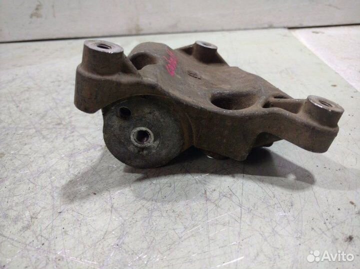 Кронштейн компрессора кондиционера Chevrolet