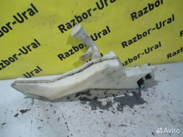 Бачок омывателя Мицубиси Мираж Динго