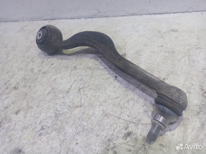 Рычаг передний левый нижний