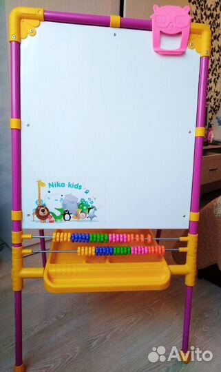 Детская парта со стулом+ мольберт