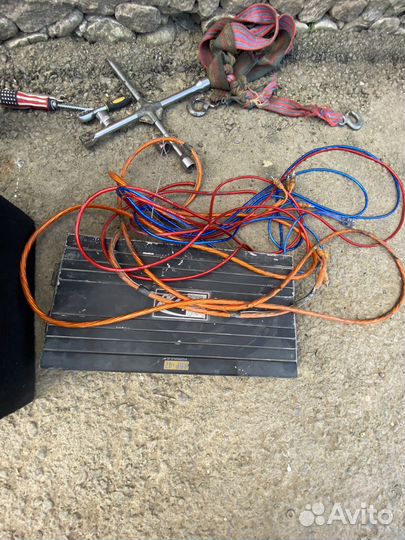 Сабвуфер AMP