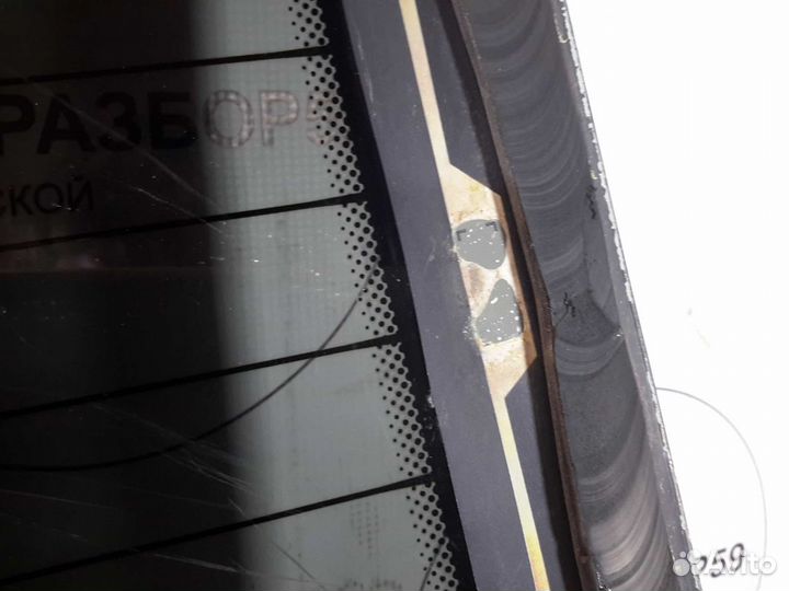 Стекло заднее Renault Fluence
