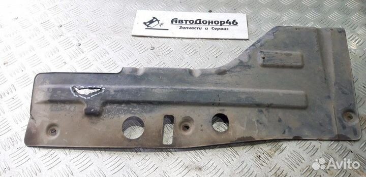 Пыльник двигателя боковой правый Chevrolet Cruze