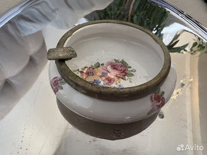 Дамская пепельница фарфор из туалетного набора