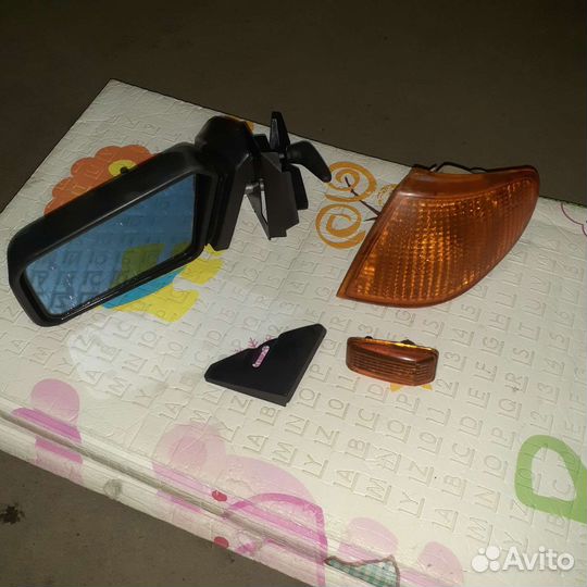 Поворотники, коврики, зеркало, резина на ваз