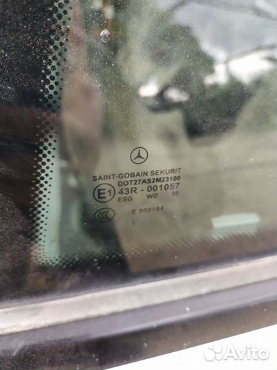 Mercedes c-class w203 стекло глухое левое