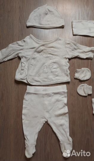 Одежда на выписку из роддома и до 3х месяцев