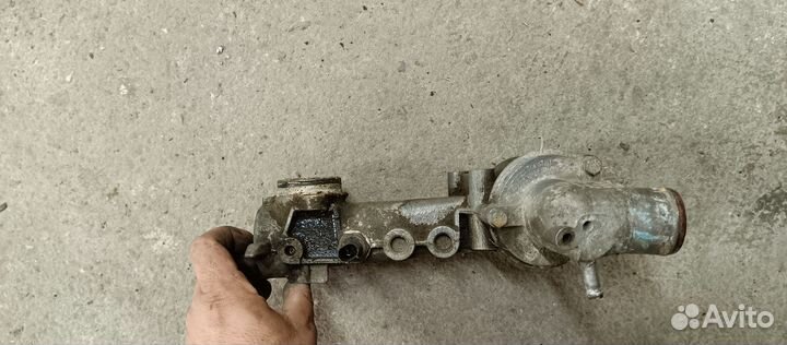 Корпус термостата Mercedes-Benz C200 W202 111 945