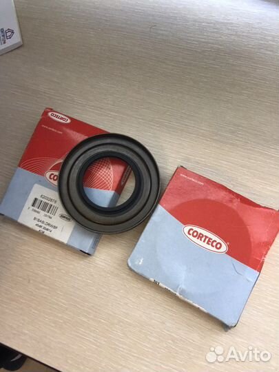 Сальники полуоси на Mercedes w124