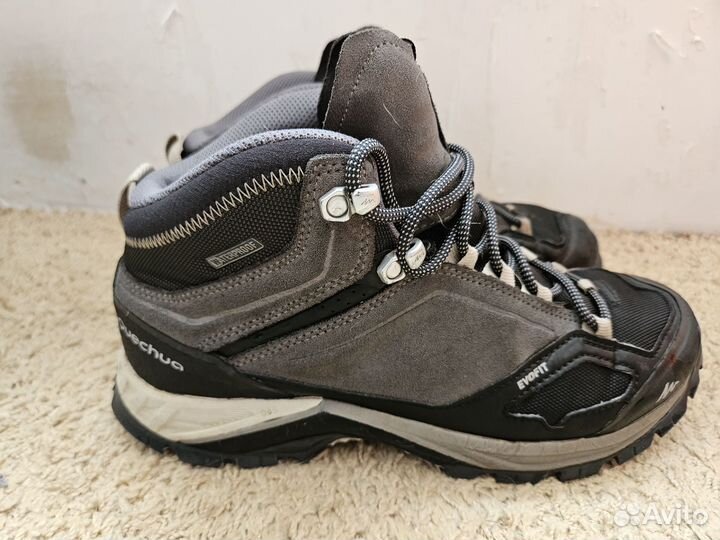 Треккинговые ботинки Quechua MH500