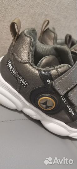 Кроссовки для мальчика 24