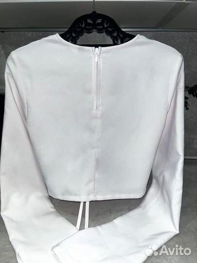 Кроп-топ H&M белый (S) в идеальном состоянии