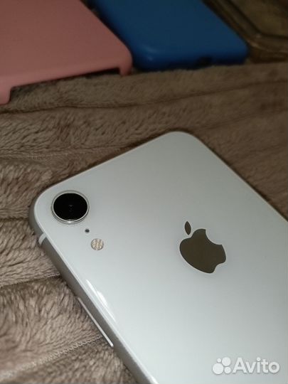 Apple iPhone xr 64gb + чехлы