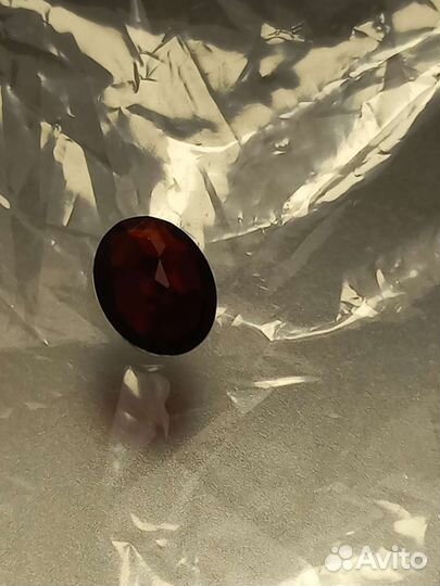 Камень полудрагоценный гранат натуральный