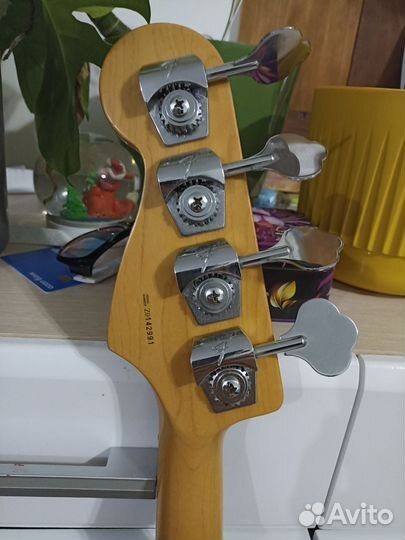 Бас гитара fender jazz bass