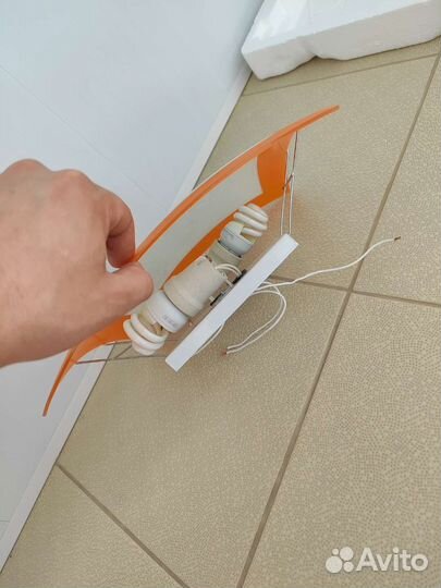 Настенный светильник