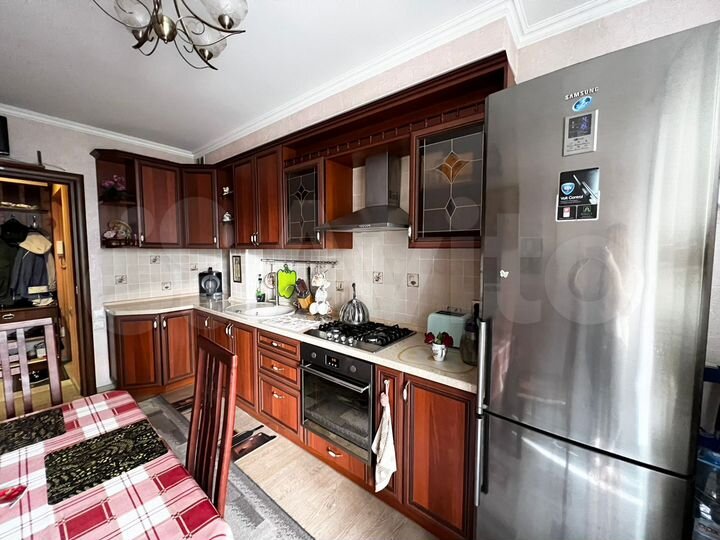 3-к. квартира, 72 м², 9/9 эт.