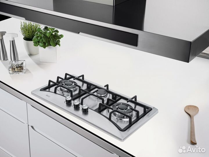 Трехконфорочная газовая варочная поверхность HBS37