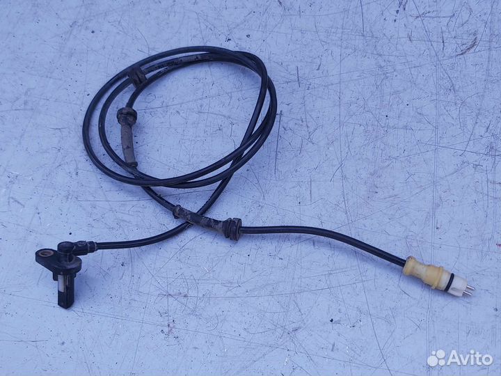 Датчик ABS задний правый Renault Clio 2