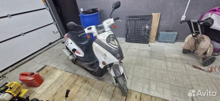 Скутер 50 куб с документами