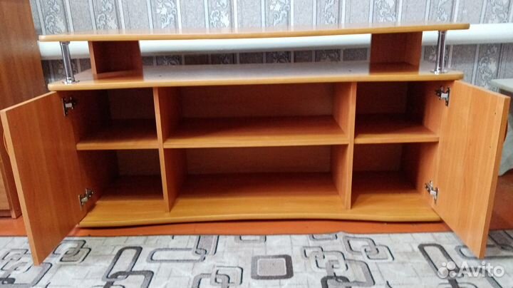 Тумба под телевизор