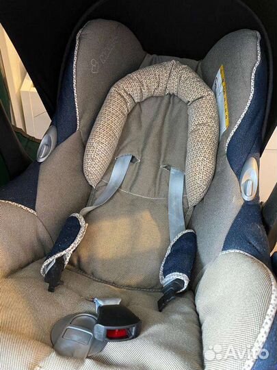 Автолюлька maxi cosi cabriofix с вкладышем