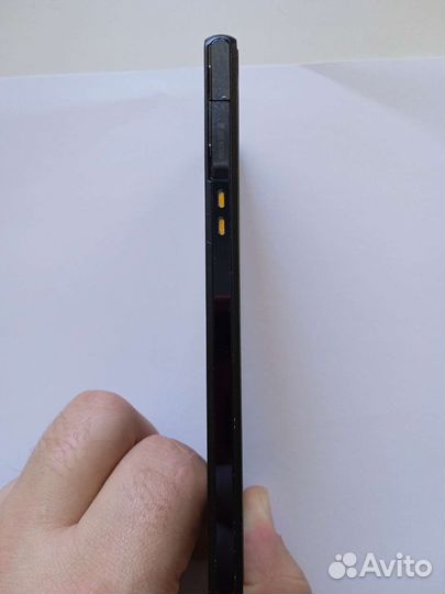 Телефон Sony Xperia z