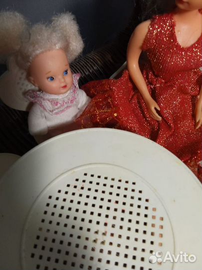 Куклы формата Барби и мебель из 90-х